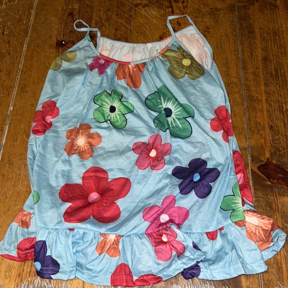 Floral loose tank top